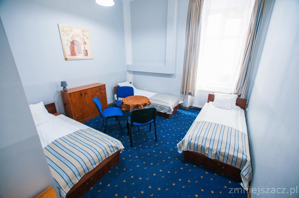 Red Carpet Hostel Krakau Buitenkant foto