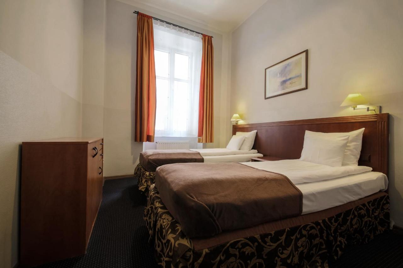 Red Carpet Hostel Krakau Buitenkant foto