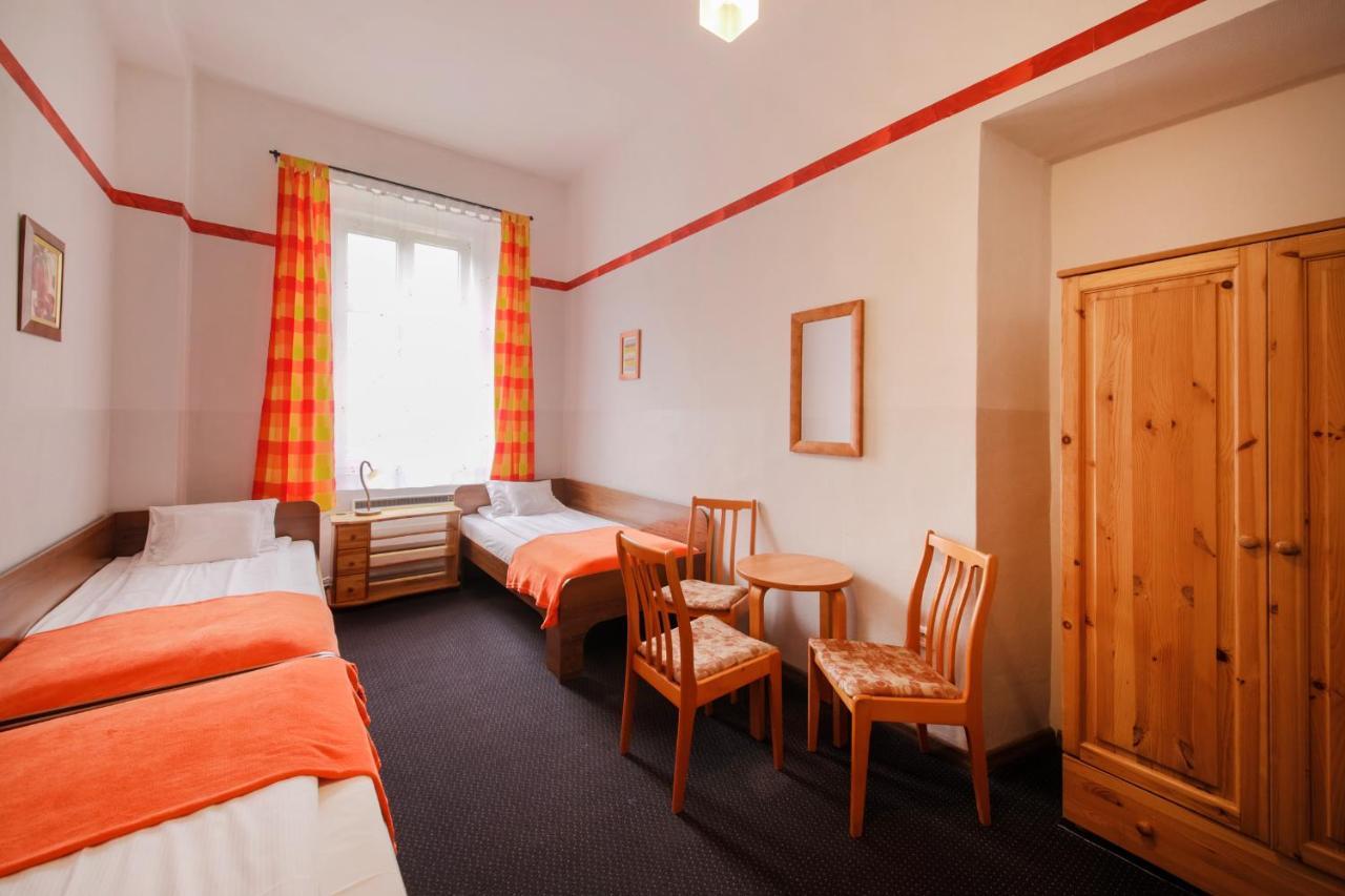 Red Carpet Hostel Krakau Buitenkant foto