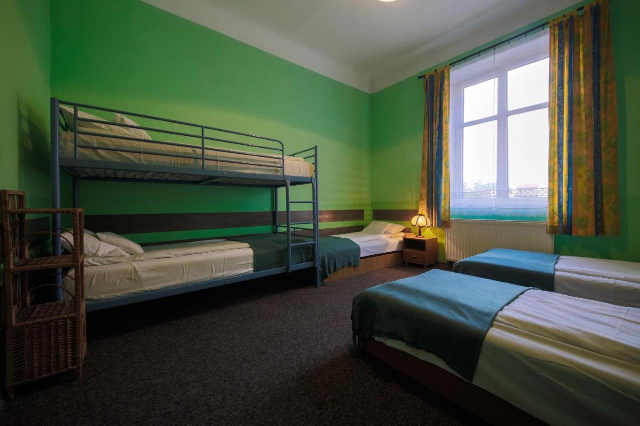 Red Carpet Hostel Krakau Buitenkant foto