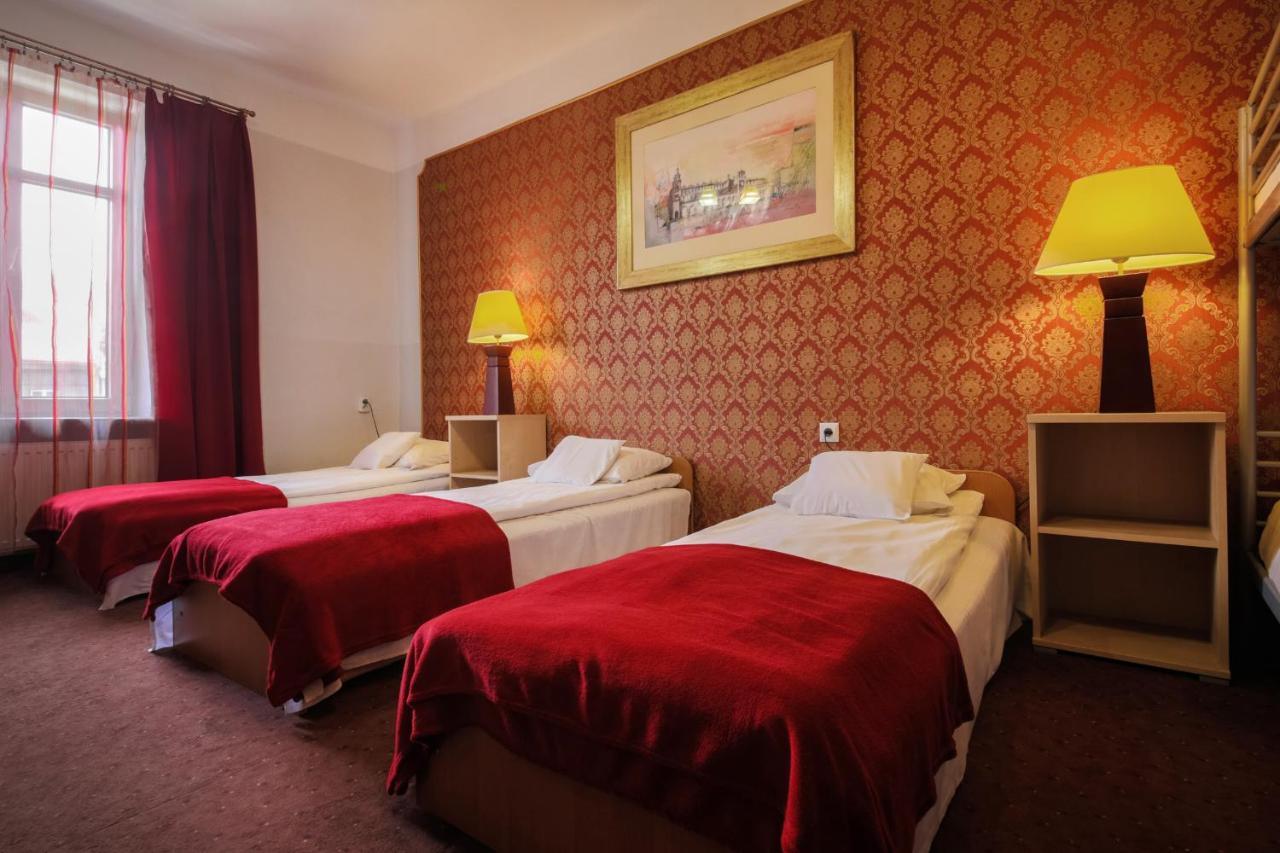 Red Carpet Hostel Krakau Buitenkant foto